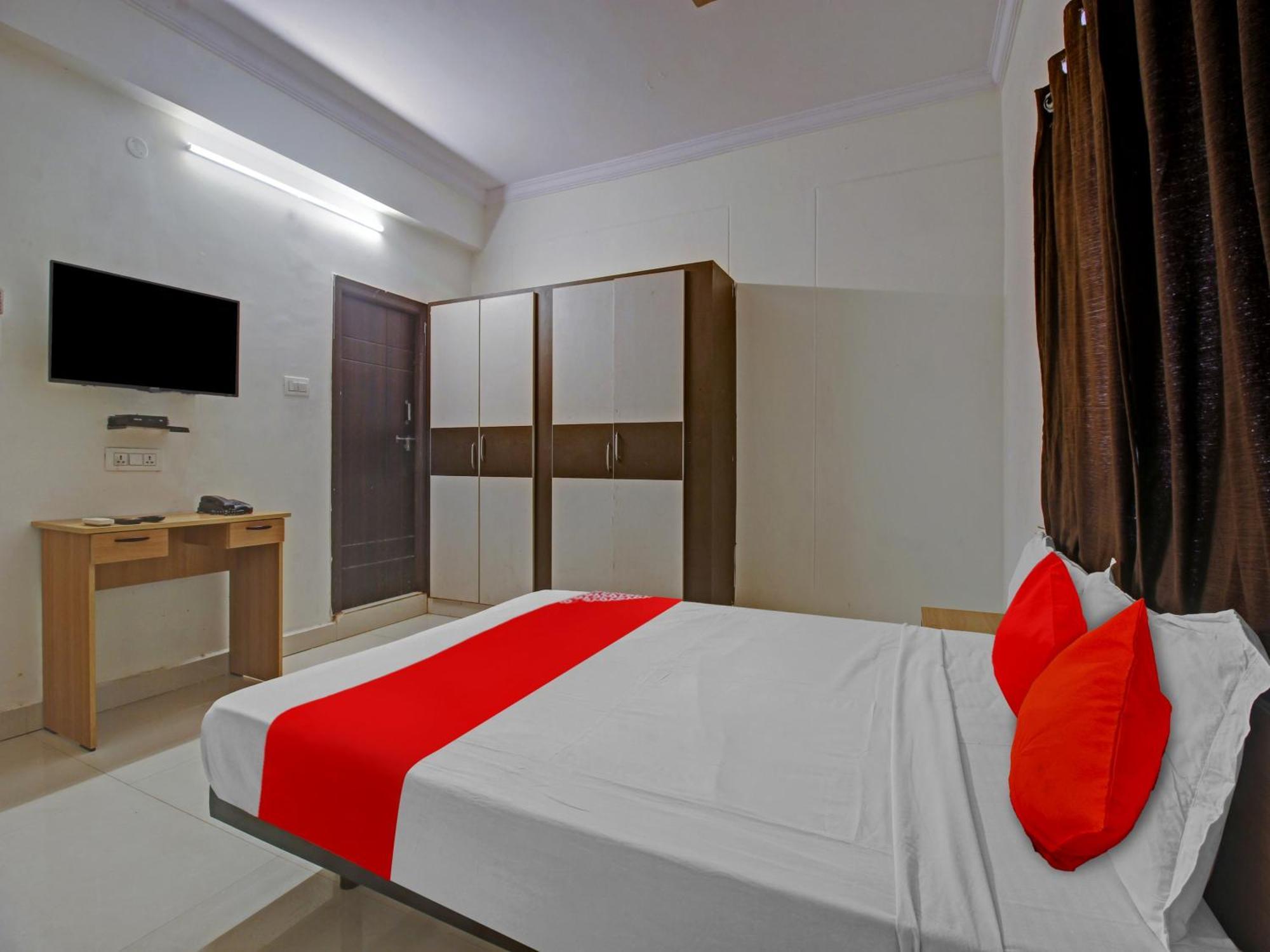 Hotel O Svr Silver Key Lingampalli 외부 사진